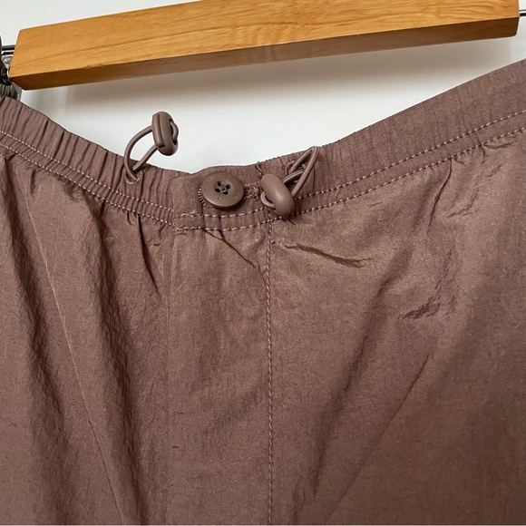 Rich Brown Aritzia TNA Cargo Pants - Picture 3 of 5